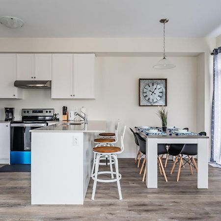 הוילה Luxury Townhouse Close To Fairview Casino In מפלי הניאגרה מראה חיצוני תמונה