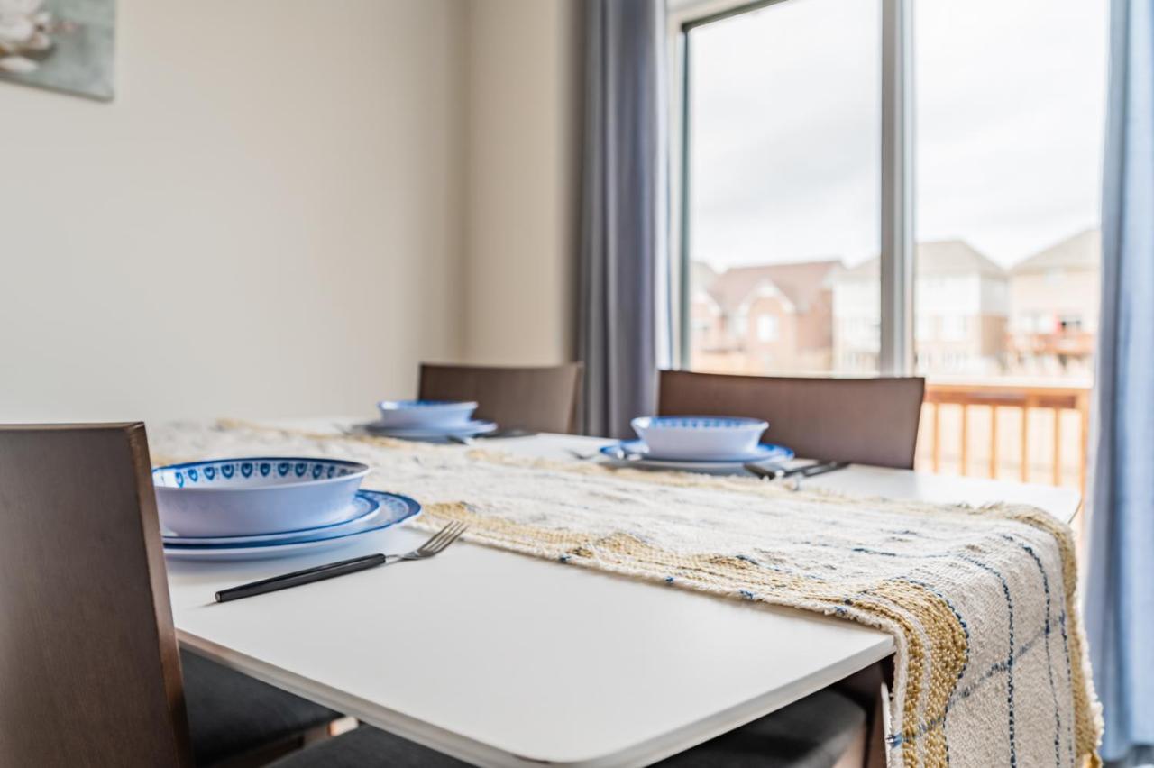 הוילה Luxury Townhouse Close To Fairview Casino In מפלי הניאגרה מראה חיצוני תמונה
