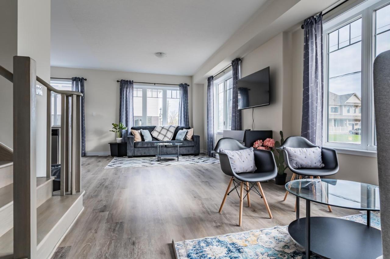 הוילה Luxury Townhouse Close To Fairview Casino In מפלי הניאגרה מראה חיצוני תמונה